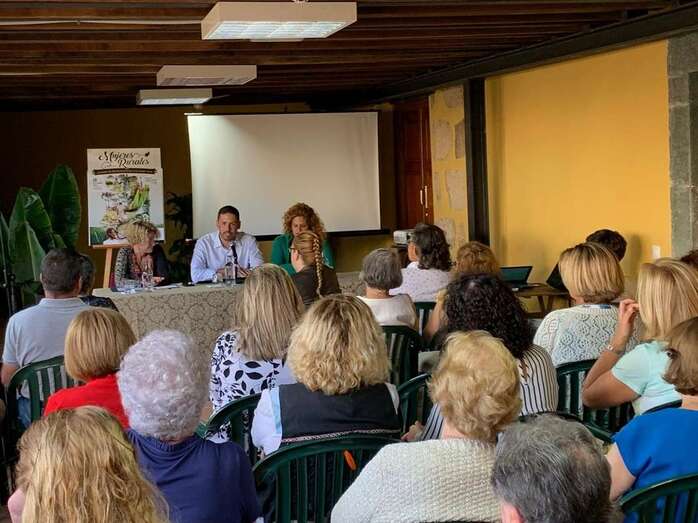 El alcalde y la concejala de Agricultura, Ganadería y Pesca destacaron el compromiso del Ayuntamiento para apoyar iniciativas que contribuyan a la soberanía alimentaria (Foto TA)